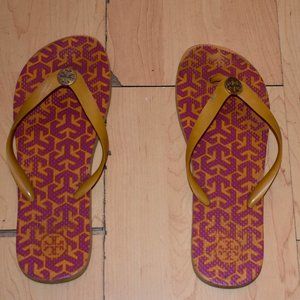 tory burch flip flops